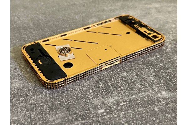 iPhone 4 Gold Black Swarovski Bezel Frame iPhone 4 Gold Black Swarovski Bezel Frame