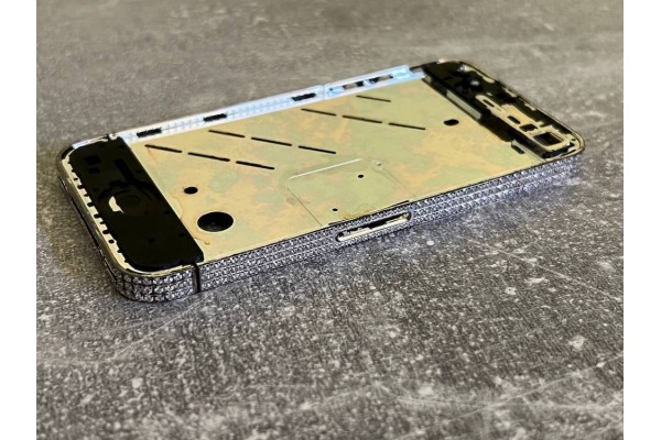 iPhone 4 Silver Swarovski Bezel Frame