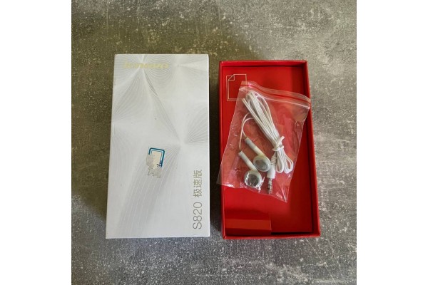 Lenovo S820 Box Lenovo S820 Box