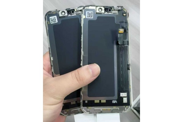 iPhone 17 Pro Max Display