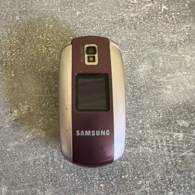 Samsung SGH-E530 Phone