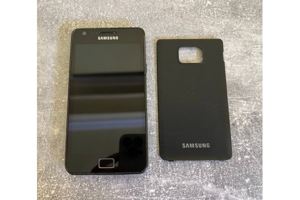 Samsung GT-i9100 Phone