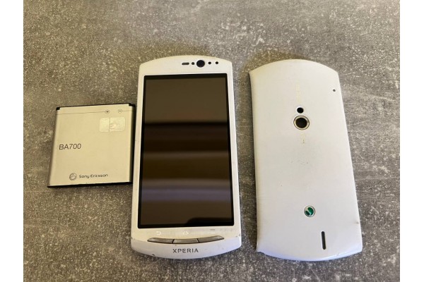 Sony Ericsson Xperia Neo V MT11i Phone